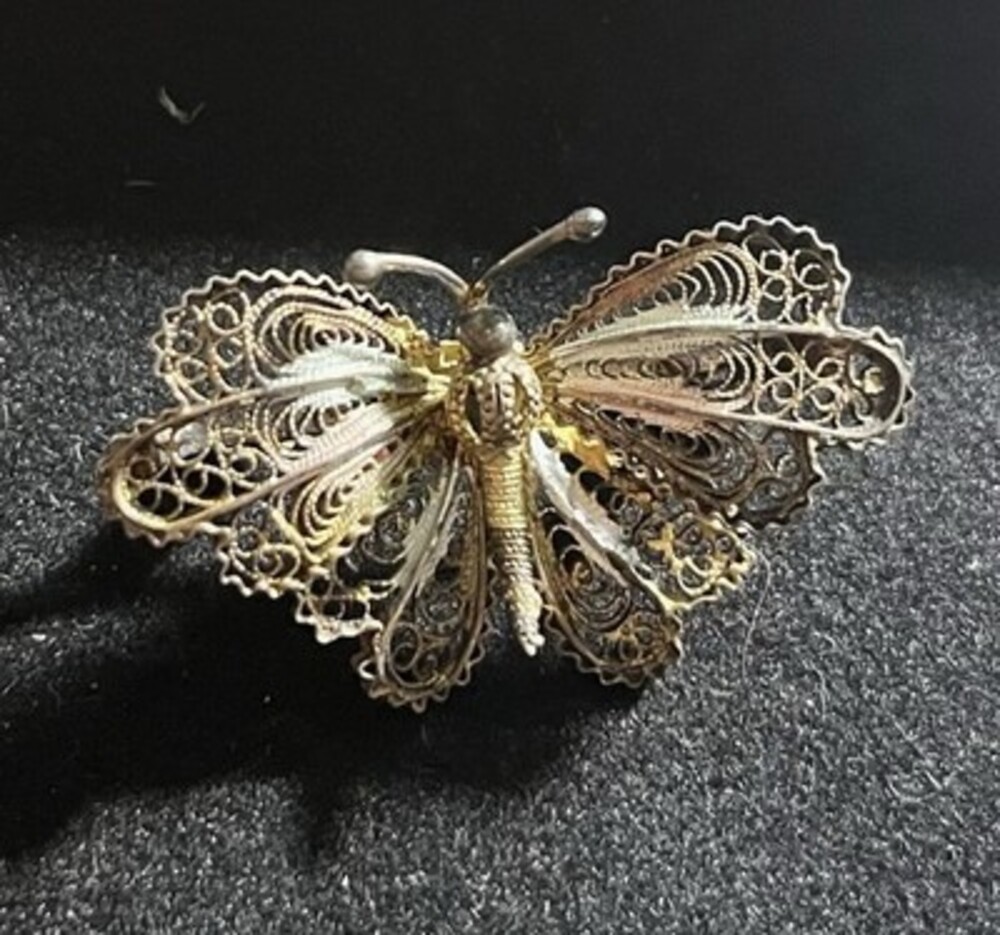 Vintage 800 Silver Filigree Butter Fly Pin. Multi Tone.